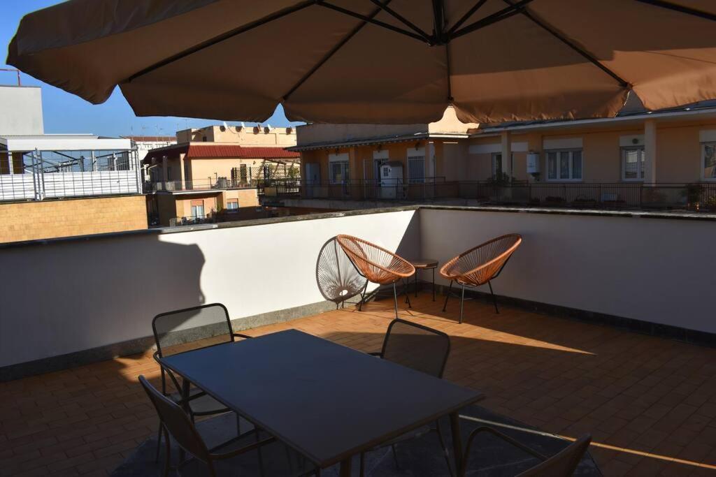 Attic With Terrace On Conca D'oro Lägenhet